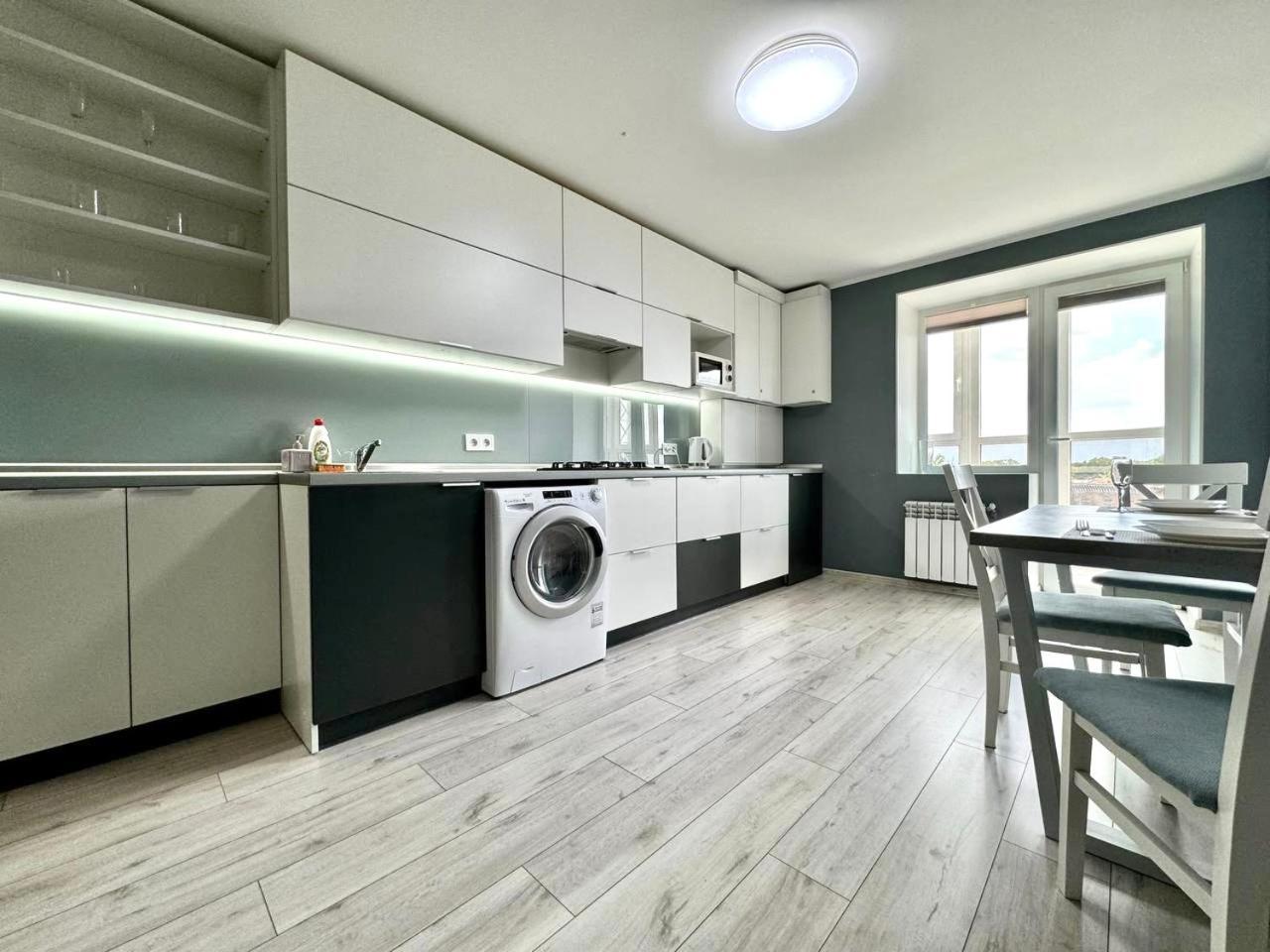Apartpoltava Апартаменти Бізнес-Класу В Престижній Новобудові З Панорамним Балконом Центр 외부 사진
