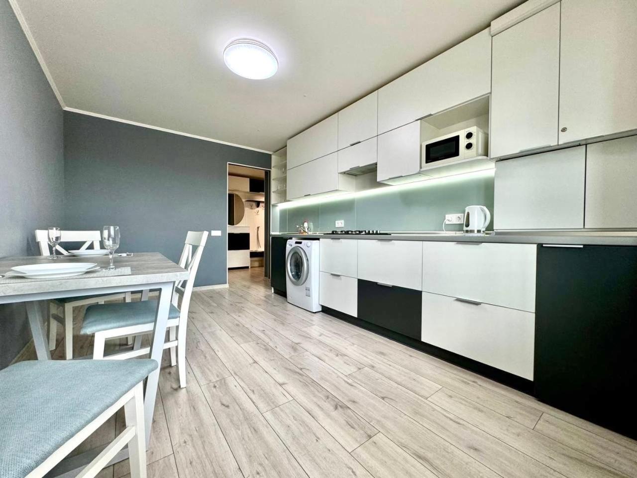 Apartpoltava Апартаменти Бізнес-Класу В Престижній Новобудові З Панорамним Балконом Центр 외부 사진